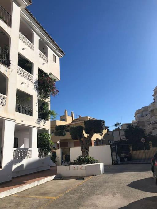 Encantador Residencial Con Piscina Appartement